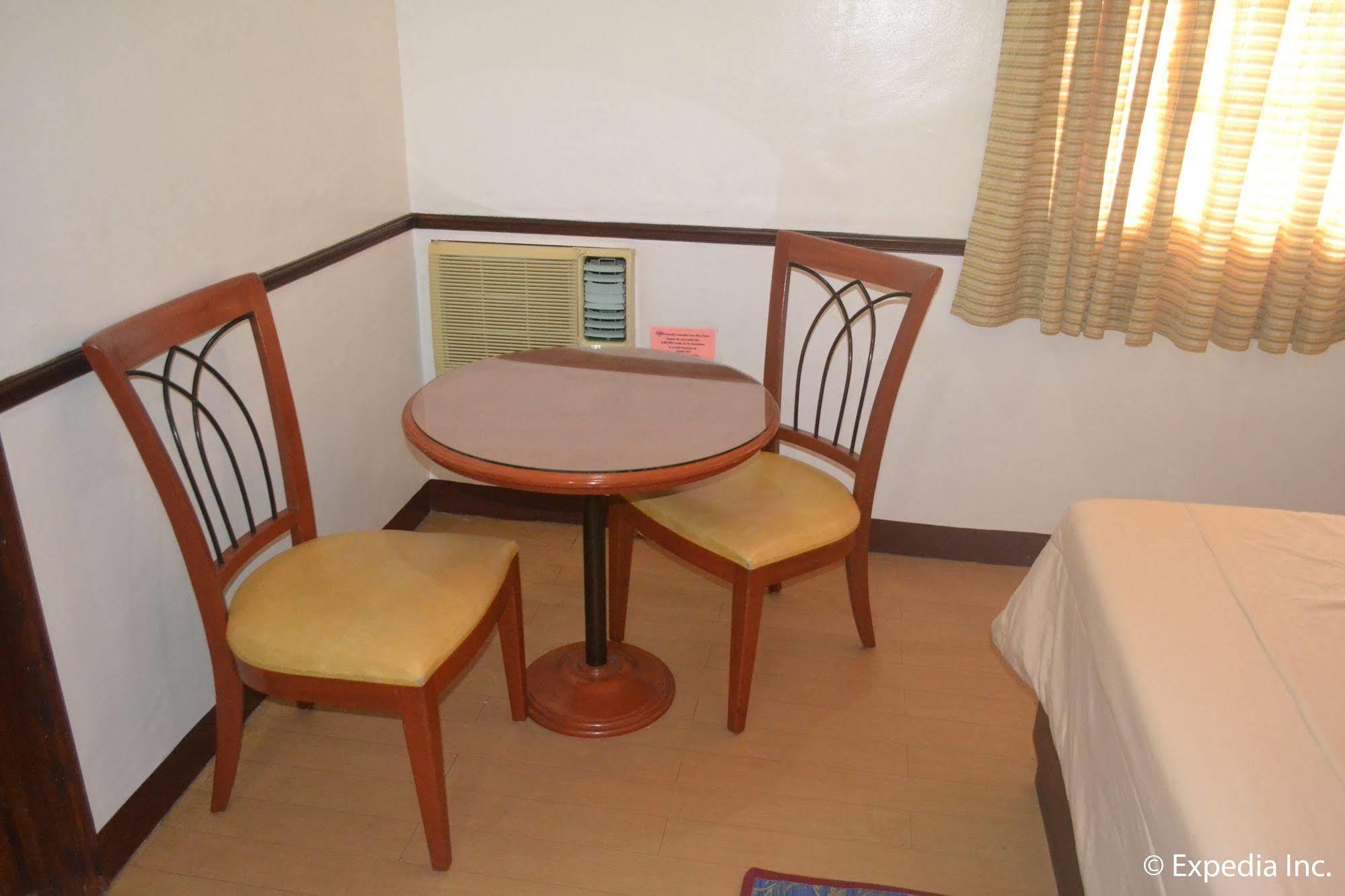 Bliss Hotel Dau Mabalacat Extérieur photo
